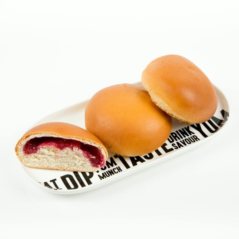 עוגת שמרים עם דובדבנים